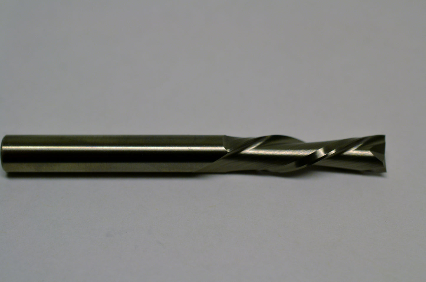 1/4" Diameter 2 Flute 1" Cut Length 3" Overall Length 1/4" Shank Fem End