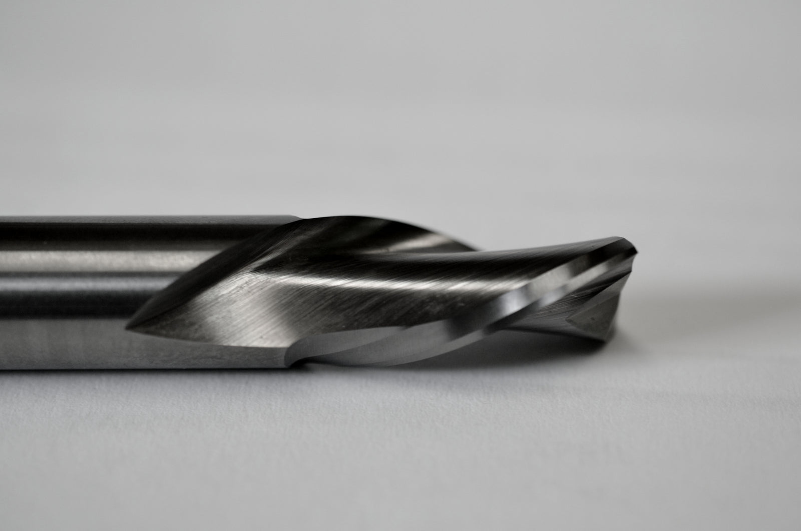 1/2 Diameter 2 Flute 2-1/4" Cut Length 4" Overall Length 1/2" Shank Fem End